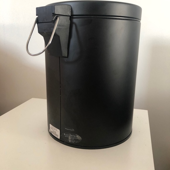Rae Dunn pedal bin / trash can - Picture 2 of 4
